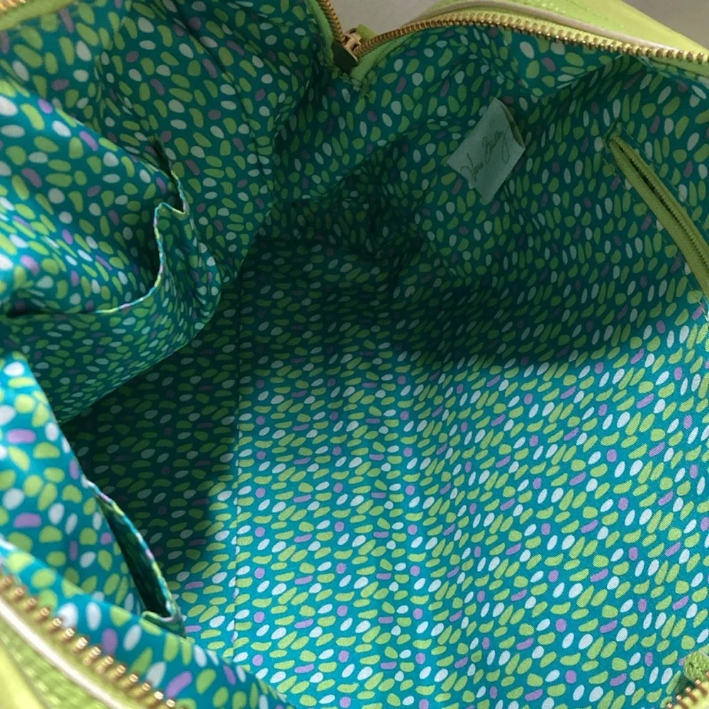 Vera Bradley Green Handbag Cross Body Zip Closure Adjustable Strap Hidden Pocket